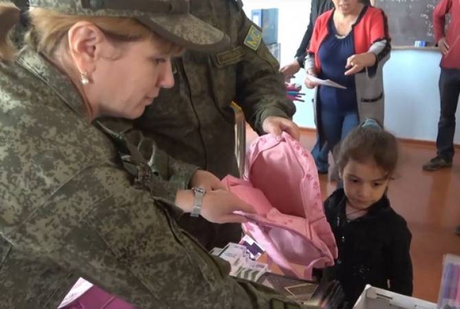 Российские миротворцы и благотворители передали 1,2 тонны гуманитарной помощи нуждающимся жителям Нагорного Карабаха
