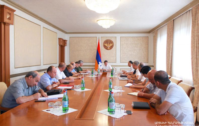 Президент Арцаха созвал расширенное рабочее совещание, посвященное всестороннему обсуждению проблем водоснабжения города Степанакерта