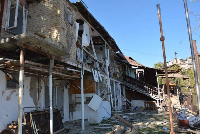 В результате обстрела Азербайджана в селе Аветараноц погиб 1 житель, ранены двое