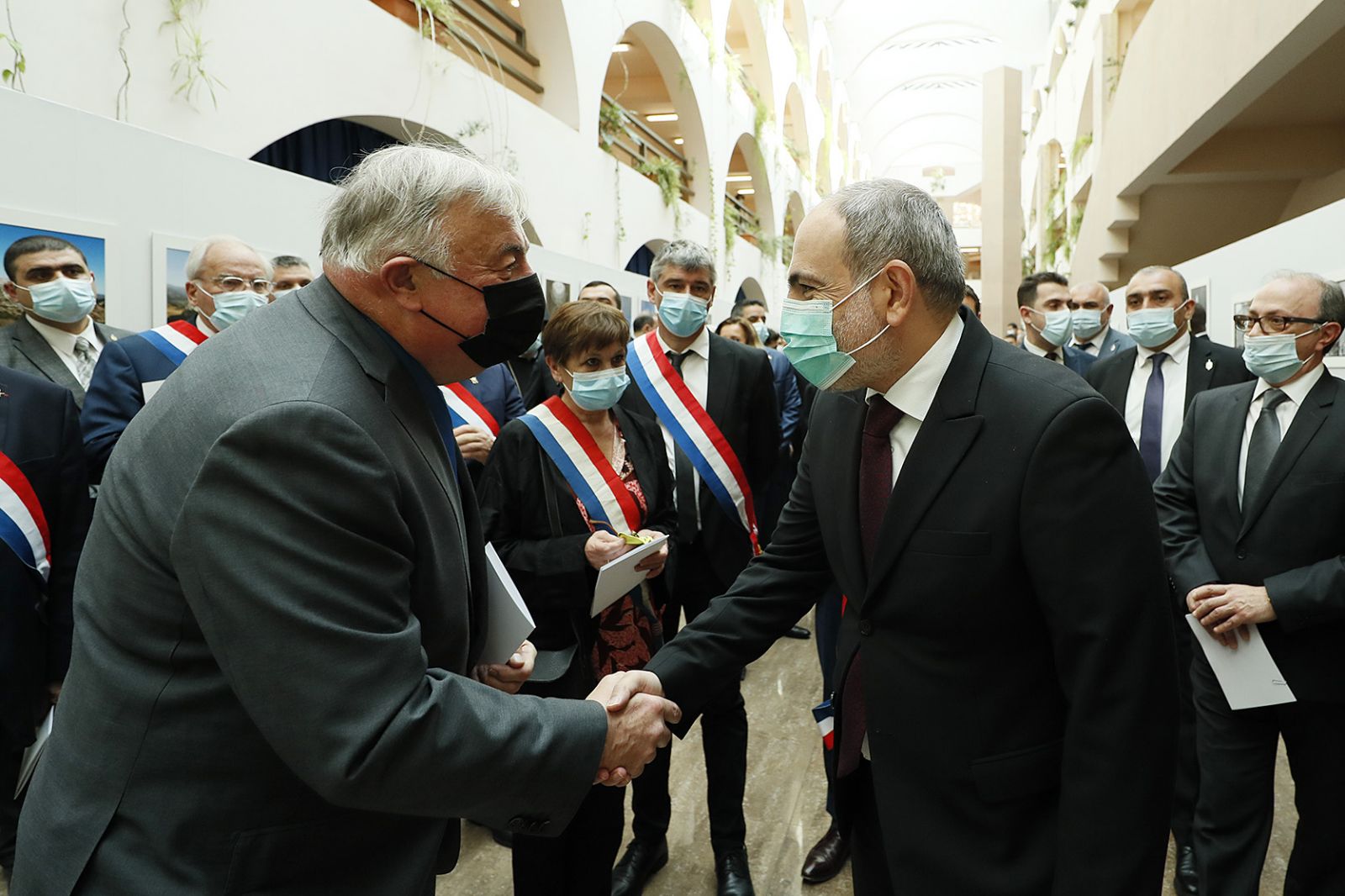 Премьер-министр принял участие в церемонии открытия выставки "Под угрозой наследия: Арцах"